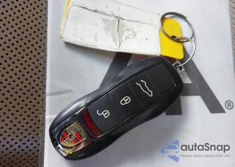 2014 Porsche Cayenne Diesel/Diesel Platinum Edition z USA, uszkodzony, nr VIN WP1AF2A27ELA37260